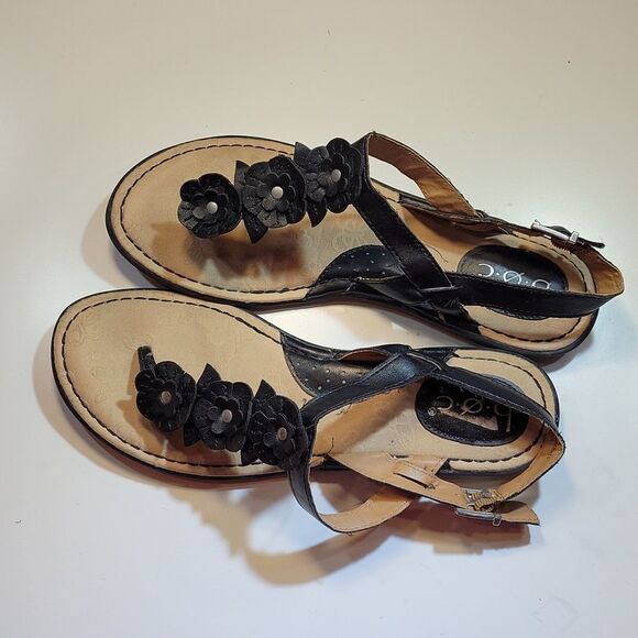 BOC LEATHER FLOWER ACCENT PATTERN ANKLE STRAP THONG WOMEN"S SANDAL - Picture 10 of 16